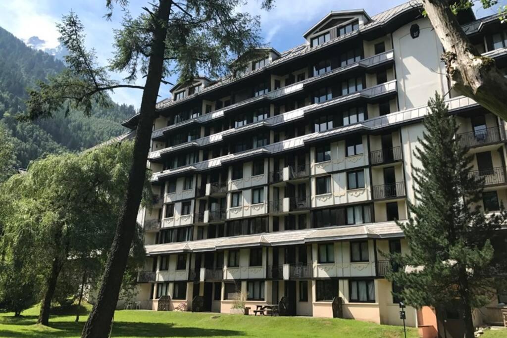 Au Coeur De Chamonix, Un Ecrin De Verdure Apartment Ngoại thất bức ảnh